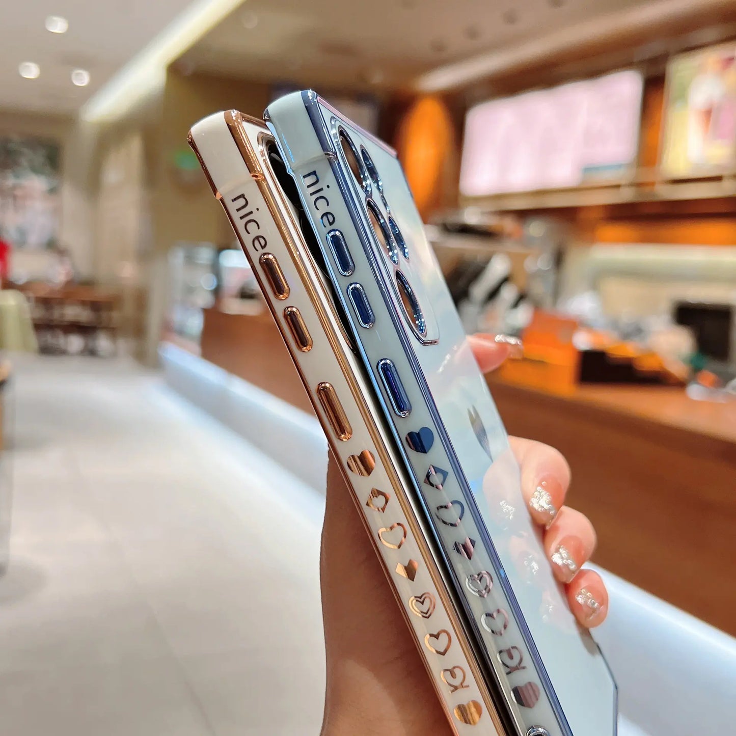 Coque de téléphone en silicone de luxe en forme de cœur pour Galaxy S22